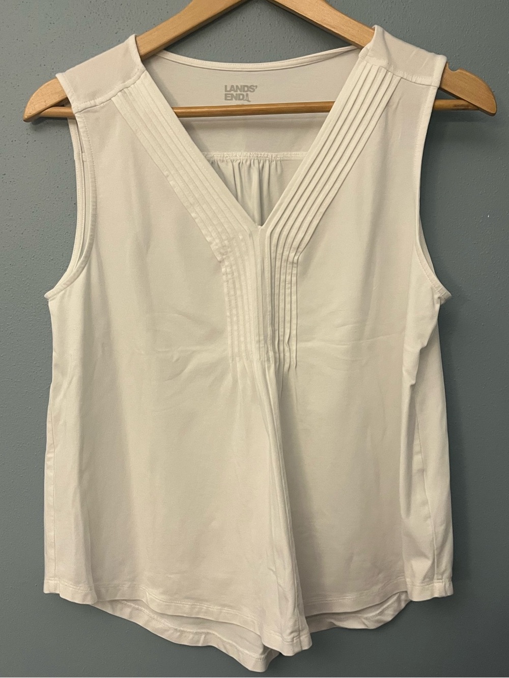 Lands' End V-Neck Pintuck Tank
